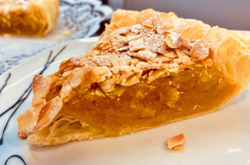 Tarte Folhada de Amêndoa