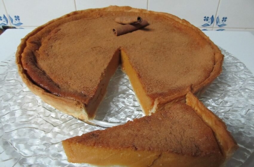 Tarte de Leite Condensado Cozido e Canela