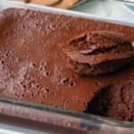 Mousse de chocolate cozida no Forno