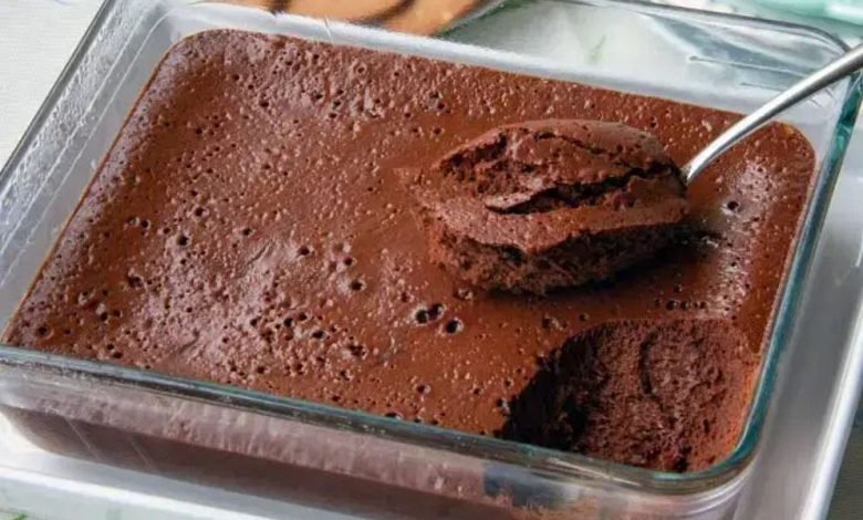 Mousse de chocolate cozida no Forno