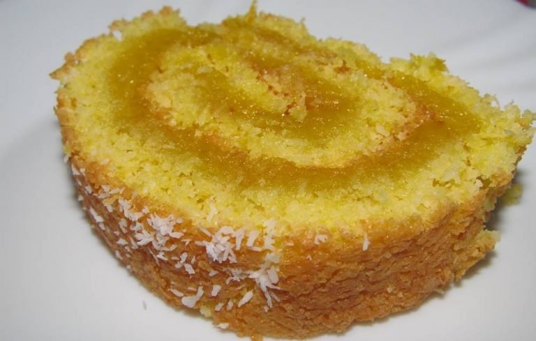 Torta Húmida de Coco