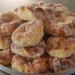 Roscas de leite condensado e coco